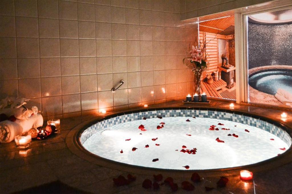 Al Azmi 115 Hotel 4*